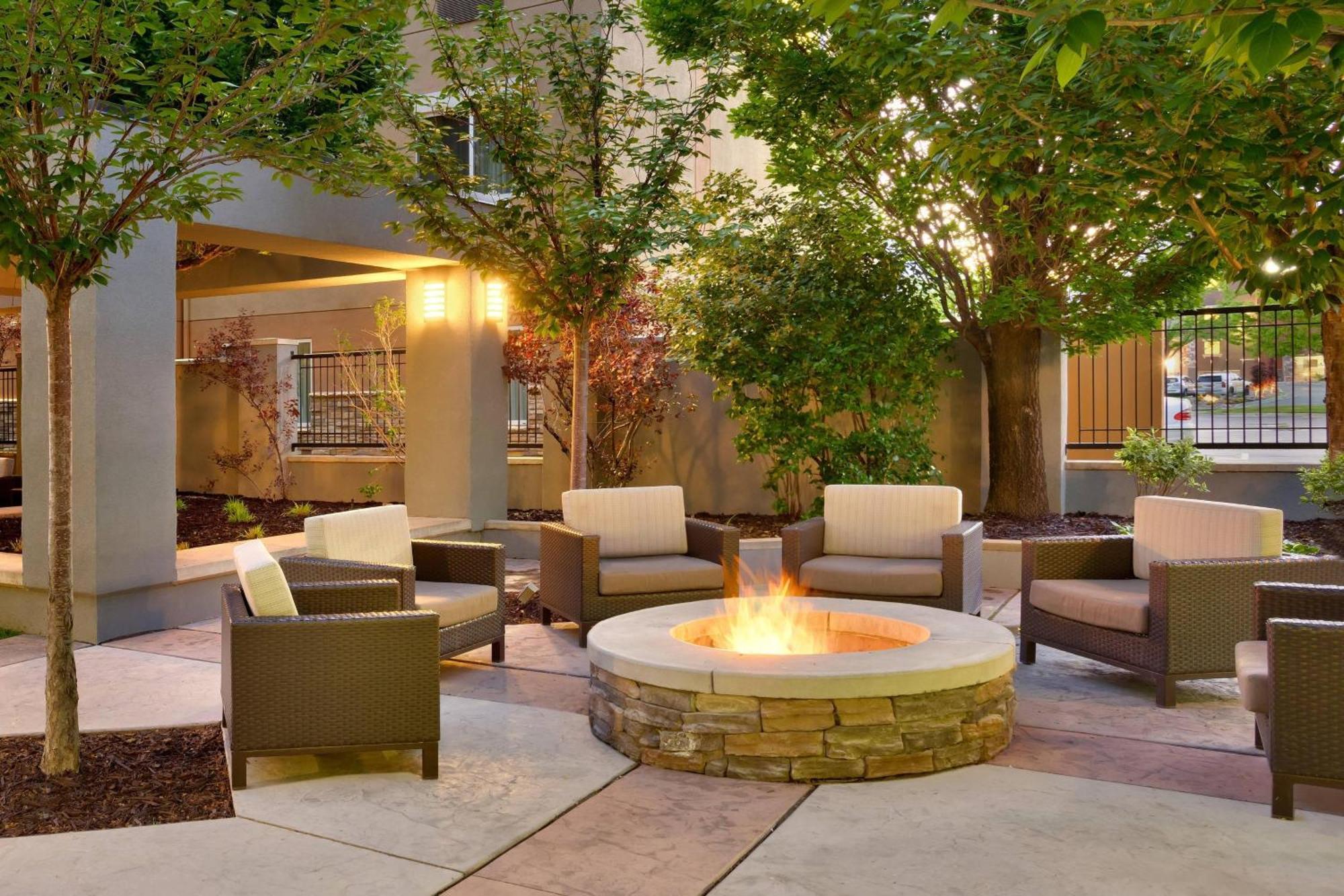 Courtyard By Marriott Salt Lake City Sandy Dış mekan fotoğraf